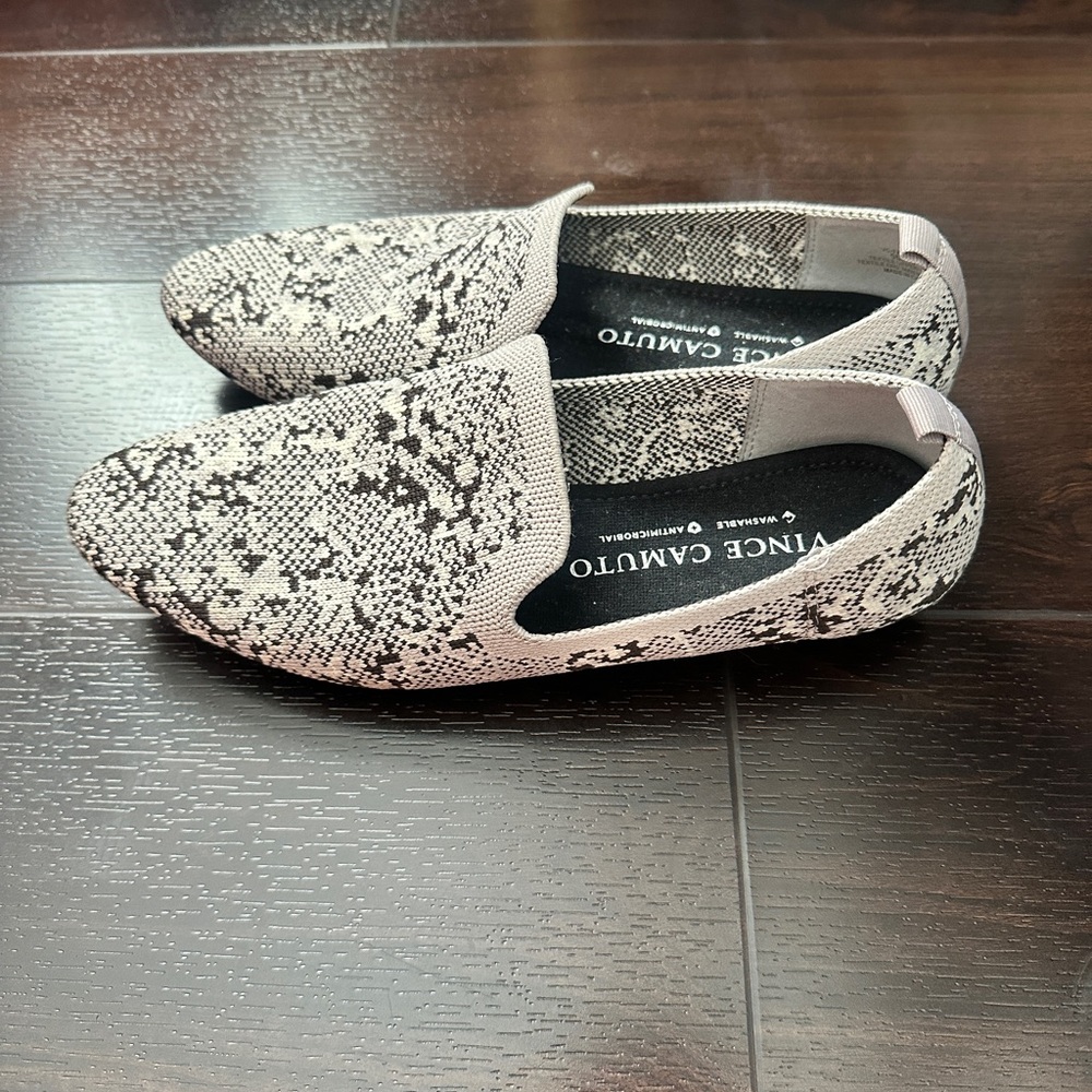 Vince Camuto Snakeskin Pattern Women’s Loafers - Picture 4 of 6